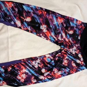 Bally capri leggings